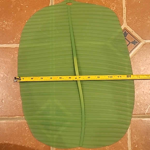 Set of 2 new (unboxed) Charles Viancin Banana Leaf Reusable Bakeware Covers - Picture 13 of 13
